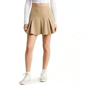 NWT 19 Cooper Pleated Skirt